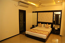 Super Deluxe Room Hotel Shri Nath